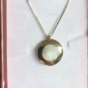14k yellow gold Mother of Pearl Necklace
